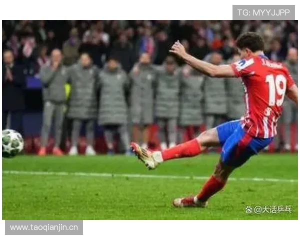 从南美最佳到欧洲冠军：阿尔瓦雷斯的荣誉跃迁