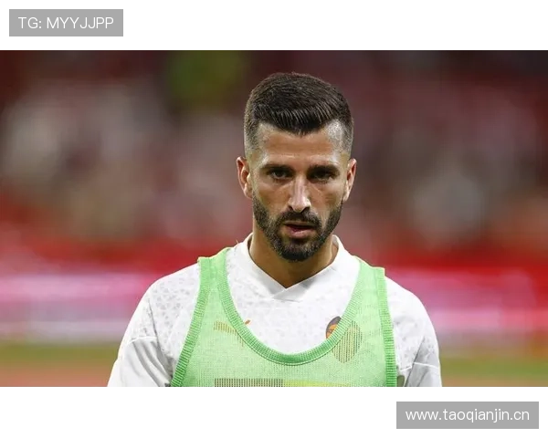 加亚职业轨迹:从瓦伦西亚青训到一线队主力的稳步成长 加亚职业轨迹:从瓦伦西亚青训到一线队主力的稳步成长