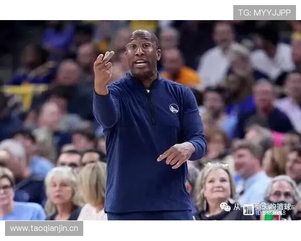 安德鲁·威金斯挡拆拉开空间助勇士提升关键时刻防守效率